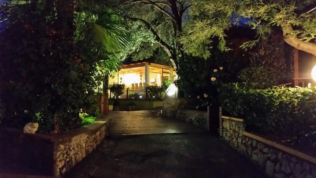 Cala Blanca Villaggio Alberghiero Марина ди Камерота Екстериор снимка
