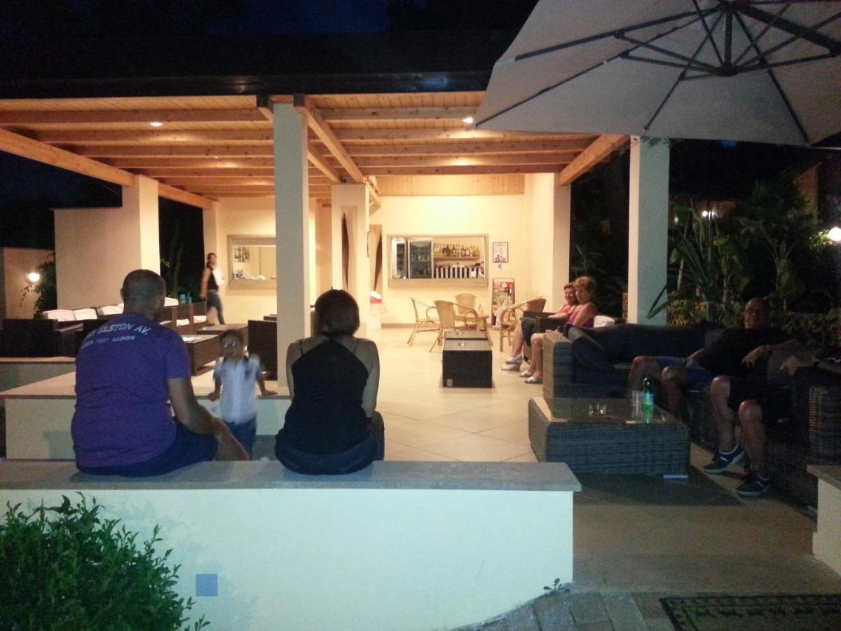 Cala Blanca Villaggio Alberghiero Марина ди Камерота Екстериор снимка